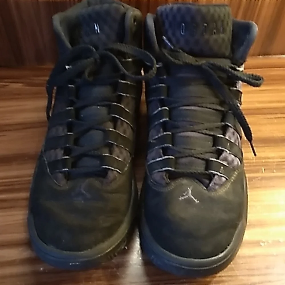 Jordan Air Max Nike black Aura 4Y
